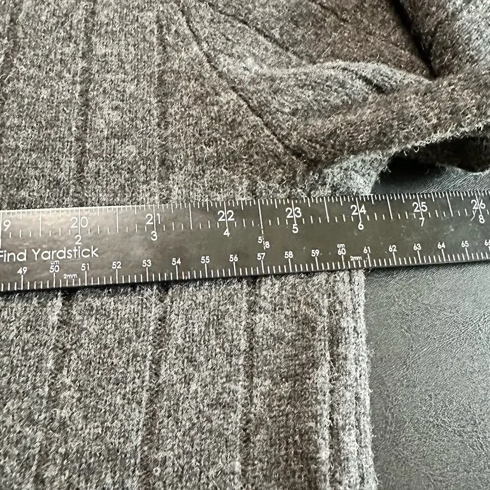 Club Room Men L 100% Wool Gray Knit Preppy V Neck Button Front Cardigan Sweater